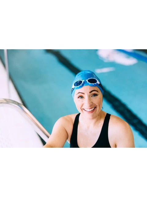 Zoggs Predator Goggles Small Fit - Tint Smoke/Blue/White 4 Zoggs Predator Goggles Small Fit - Tint Smoke/Blue/White - Image 2